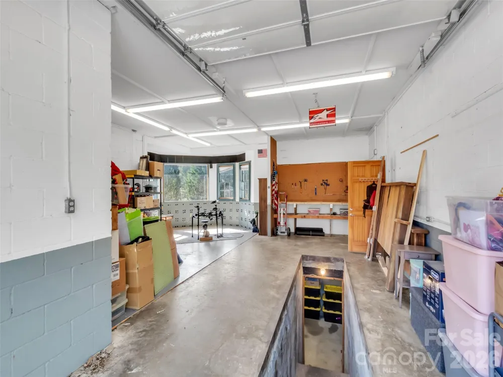 126 Arrowwood Way Canton, NC 28716