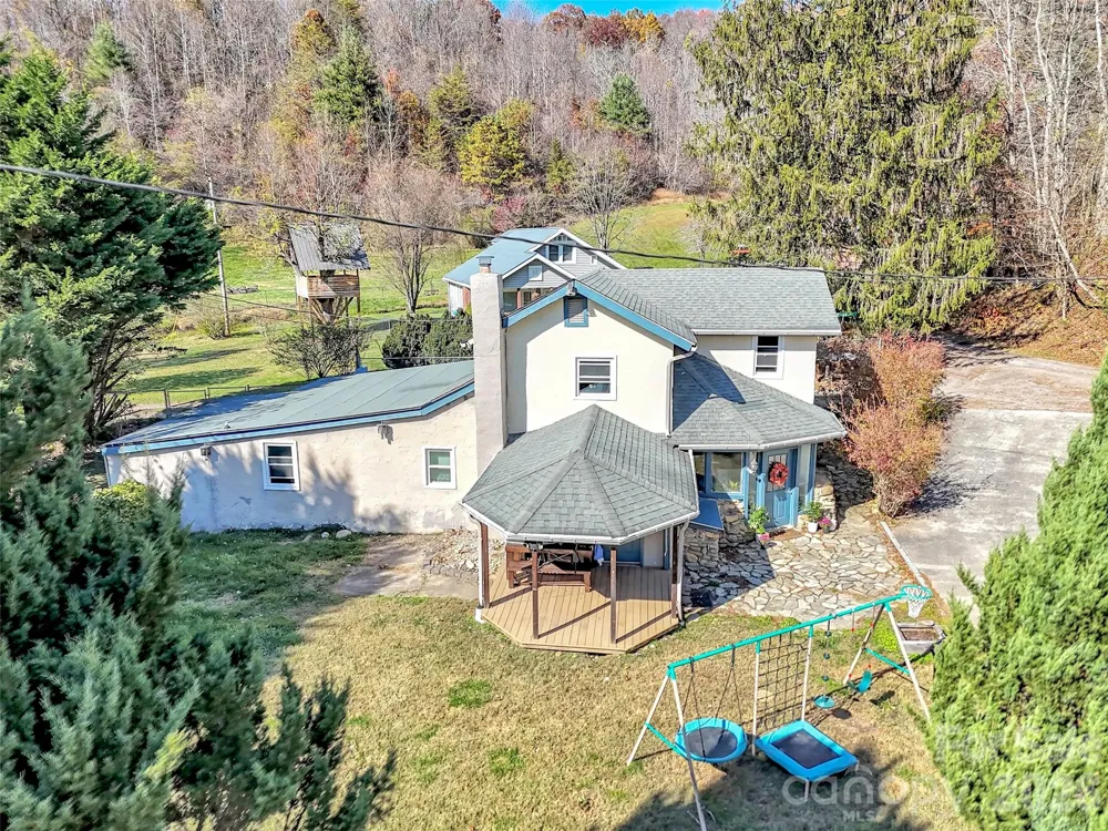 126 Arrowwood Way Canton, NC 28716