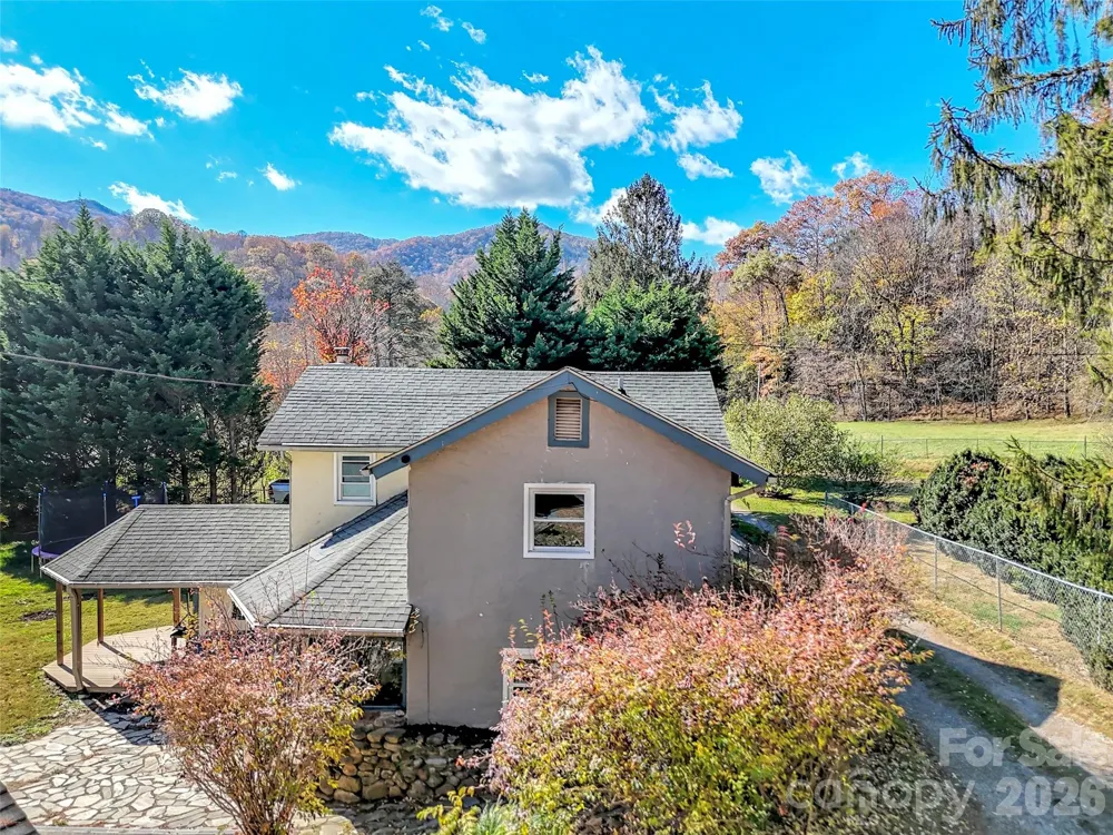 126 Arrowwood Way Canton, NC 28716