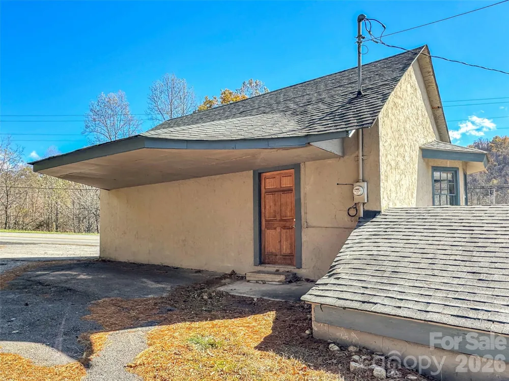 126 Arrowwood Way Canton, NC 28716
