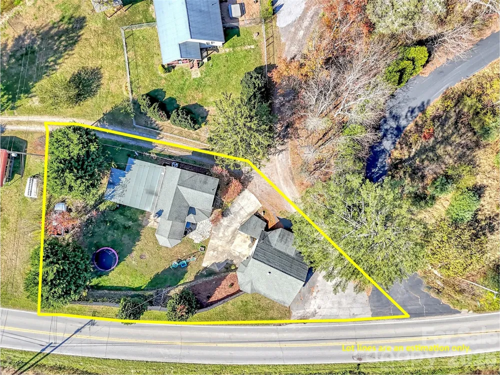 126 Arrowwood Way Canton, NC 28716