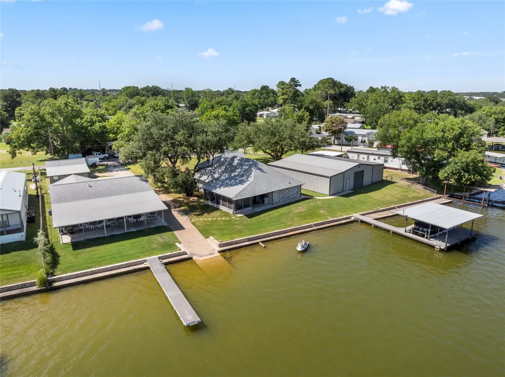 3806 Sandy Beach Drive Granbury, TX 76049