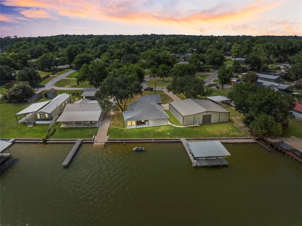 3806 Sandy Beach Drive Granbury, TX 76049