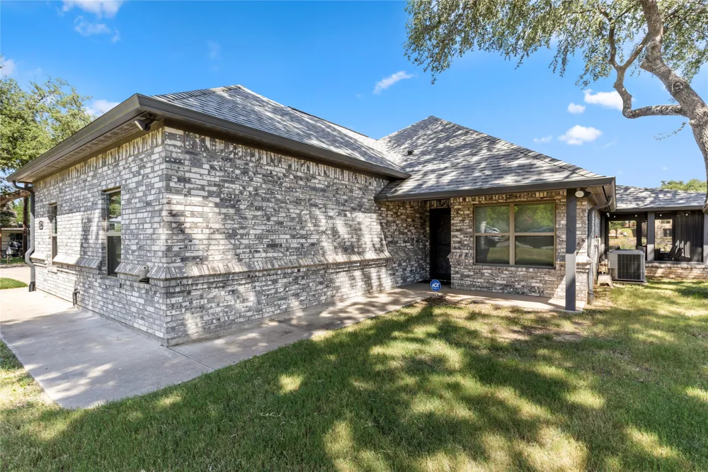 3806 Sandy Beach Drive Granbury, TX 76049