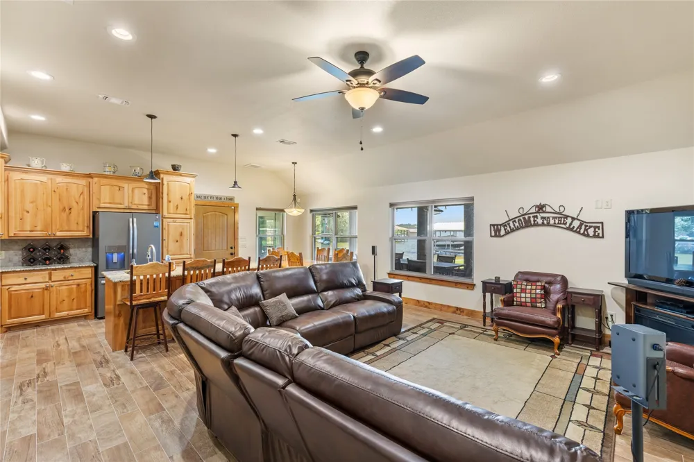 3806 Sandy Beach Drive Granbury, TX 76049