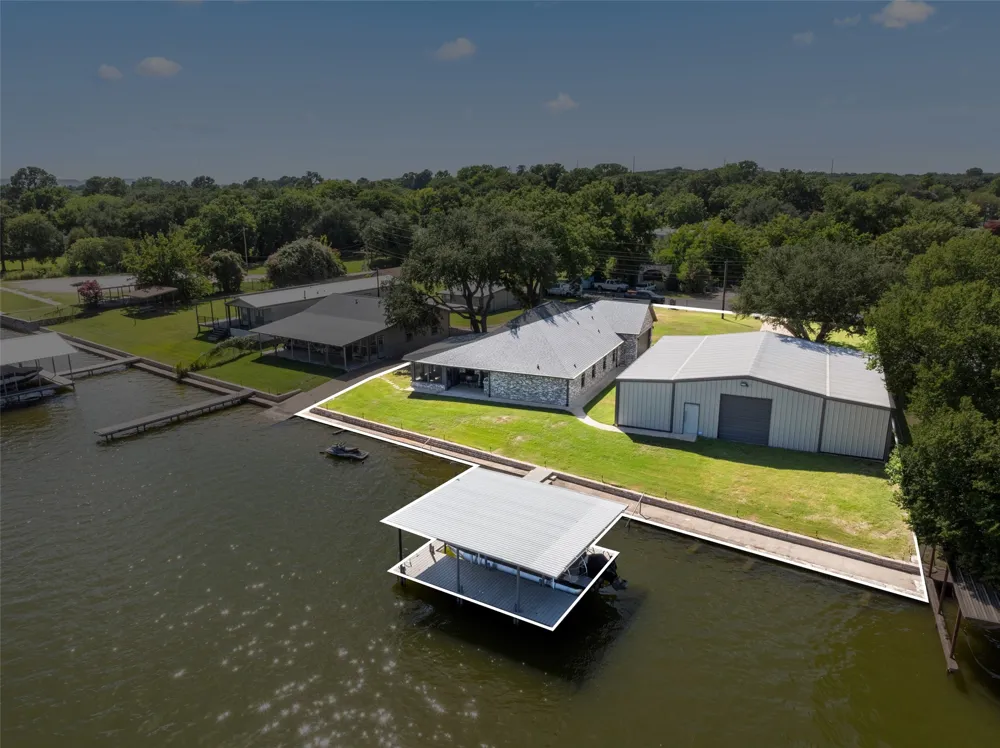 3806 Sandy Beach Drive Granbury, TX 76049