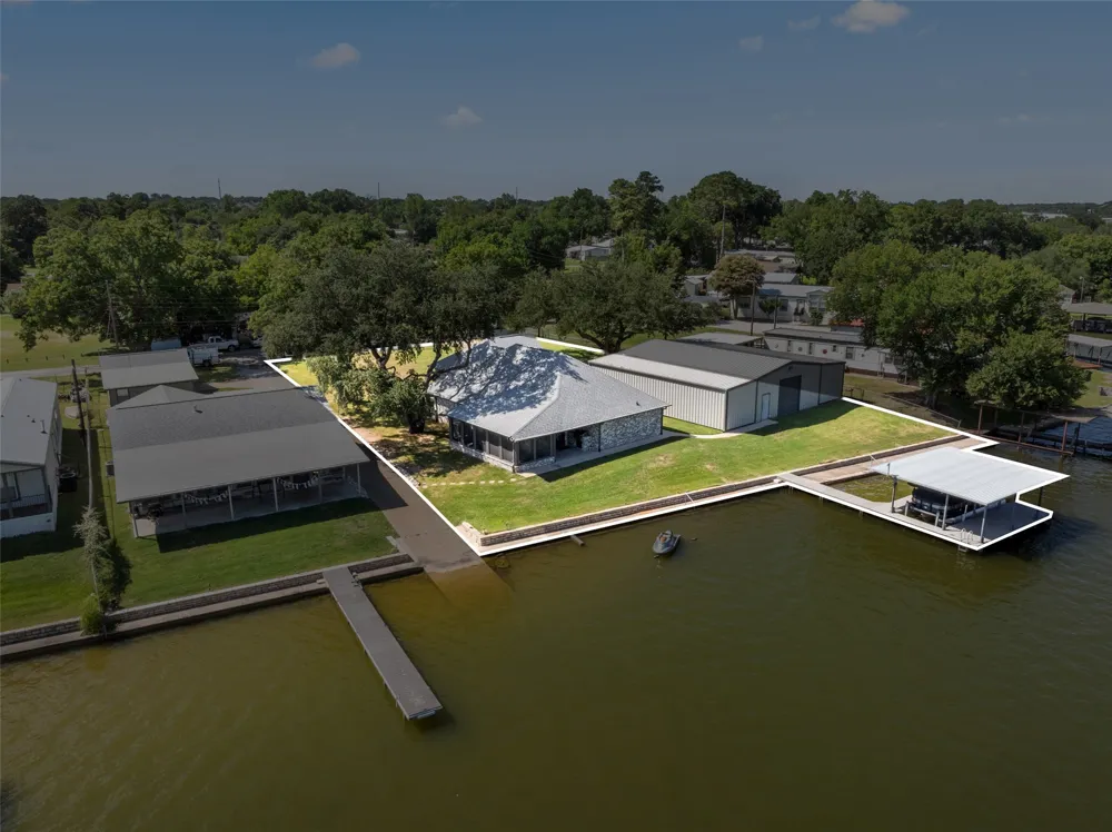 3806 Sandy Beach Drive Granbury, TX 76049