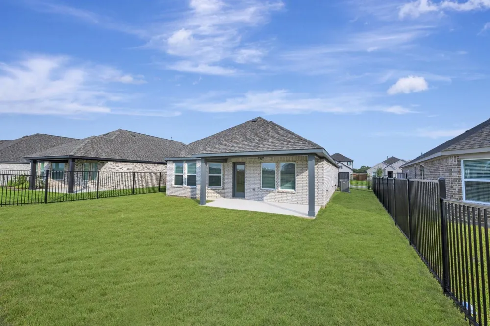 13925 Baikal Manor Drive Santa Fe, TX 77510