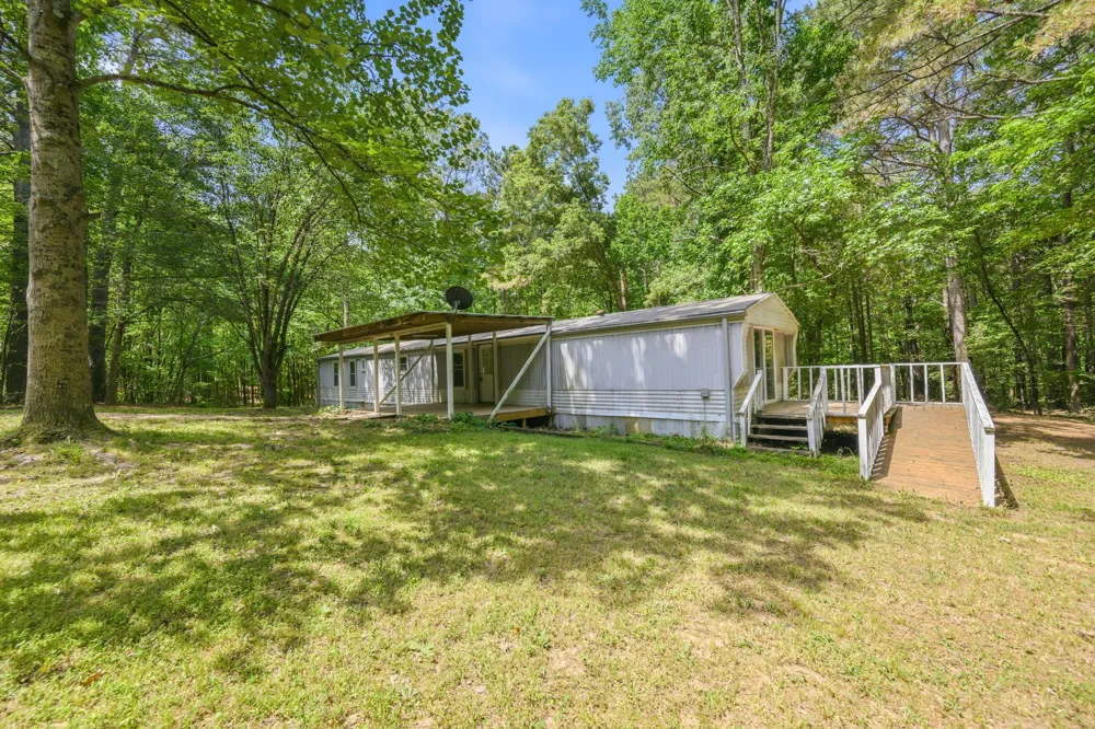 2417 Maytown Rd Bruceton, TN 38317