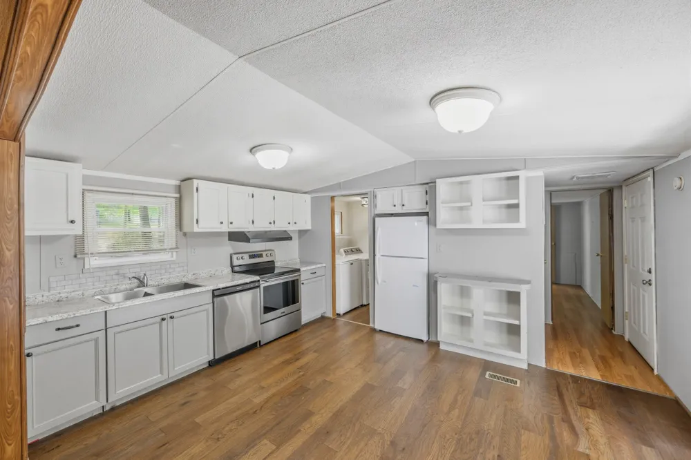 2417 Maytown Rd Bruceton, TN 38317