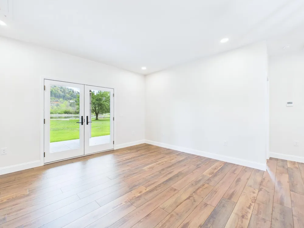 1483 Reagan Valley Road Tellico Plains, TN 37385