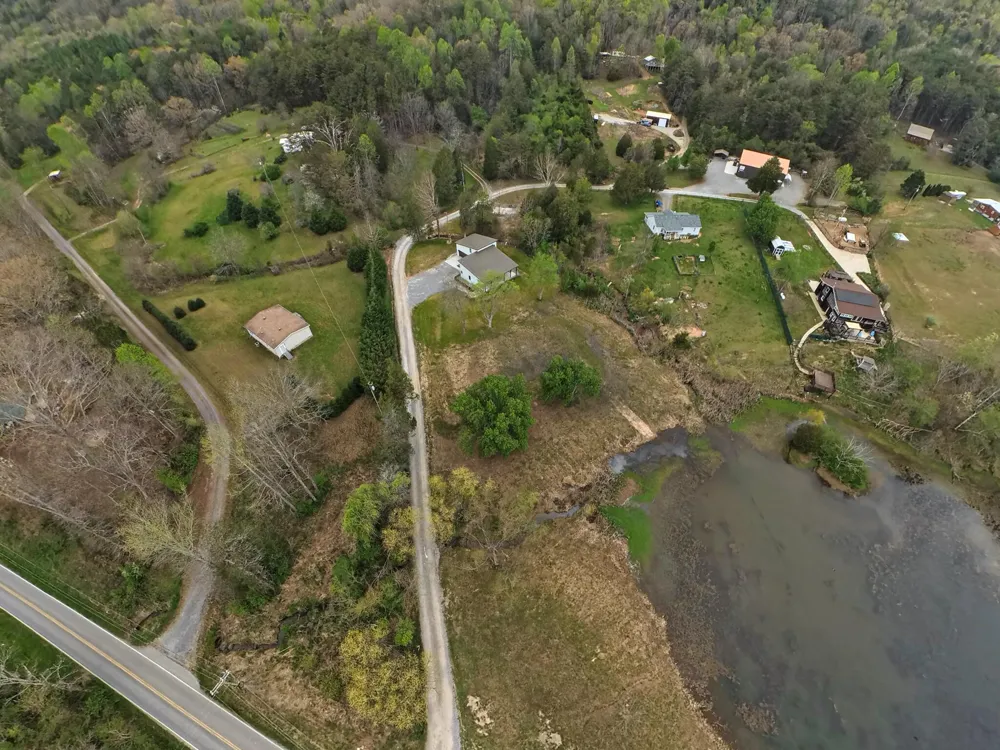 1483 Reagan Valley Road Tellico Plains, TN 37385