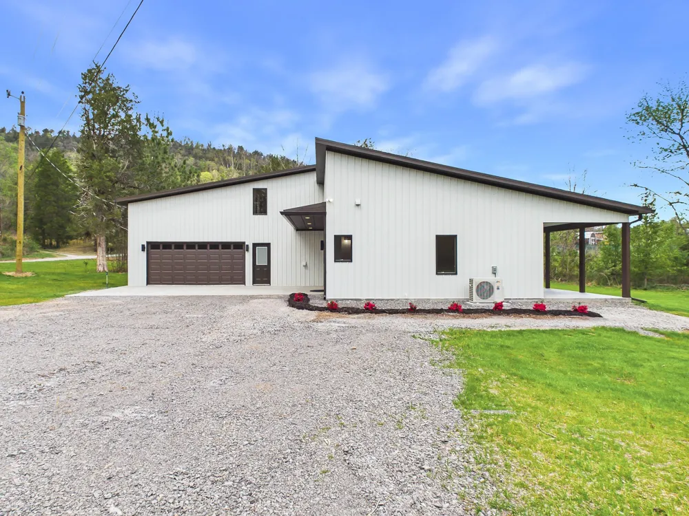 1483 Reagan Valley Road Tellico Plains, TN 37385