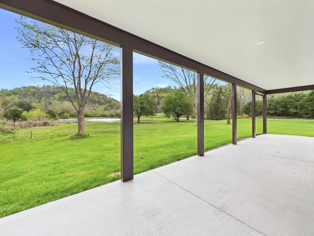 1483 Reagan Valley Road Tellico Plains, TN 37385