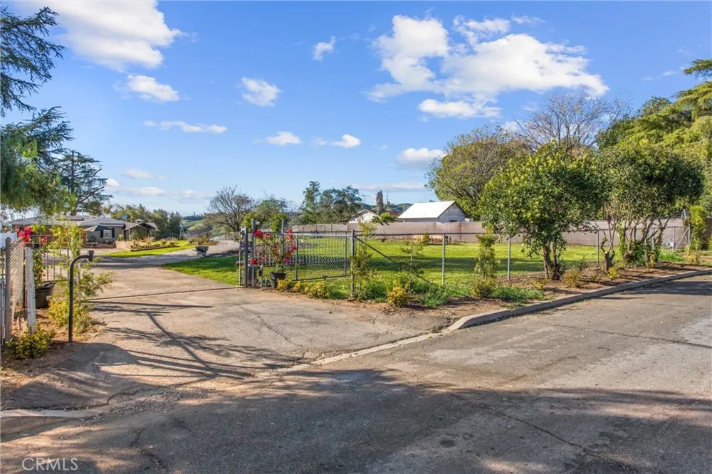 33574 Washington Drive Yucaipa, CA 92399