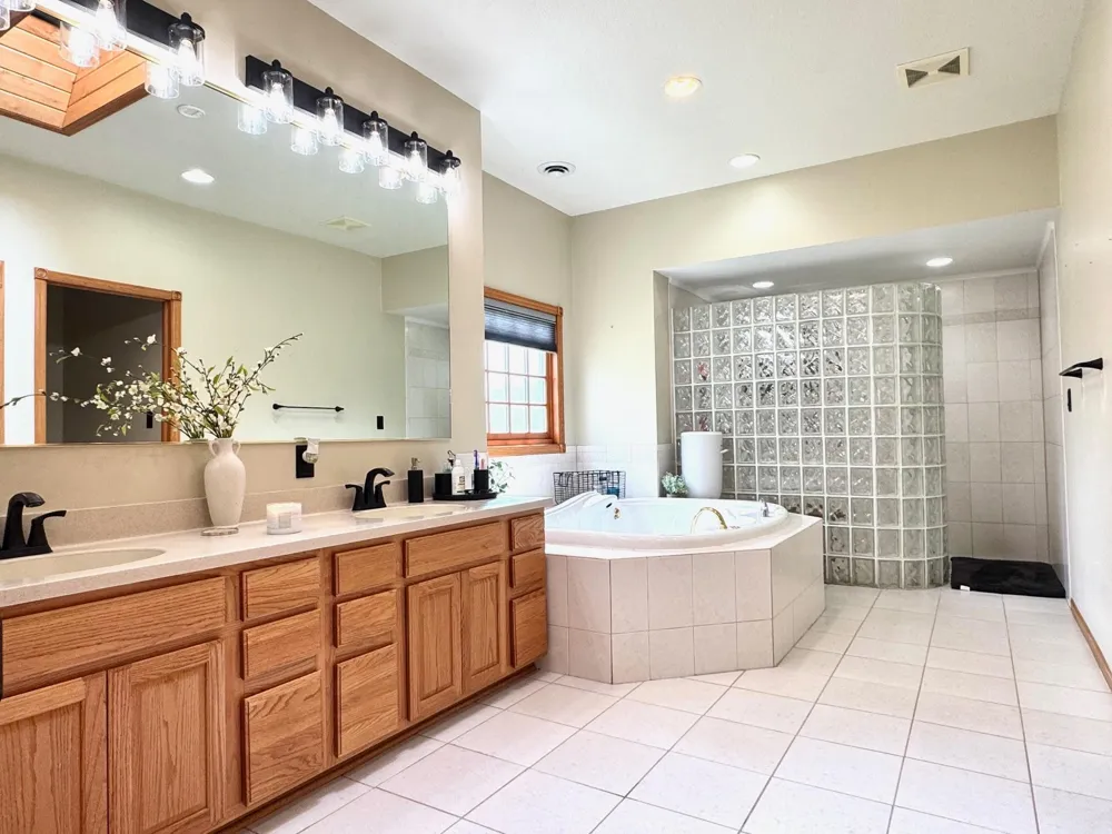 901 6th Street SW Roseau, MN 56751
