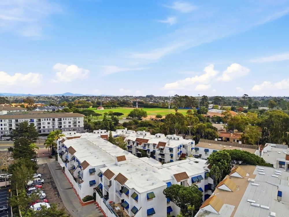 8310 Regents Road #1E San Diego, CA 92122