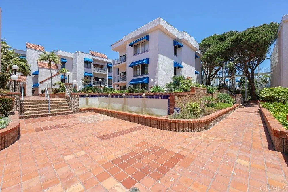 8310 Regents Road #1E San Diego, CA 92122