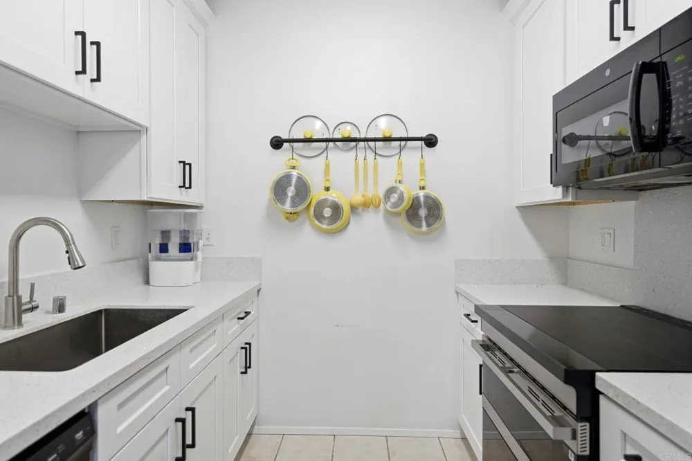 8310 Regents Road #1E San Diego, CA 92122