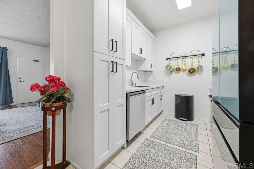 8310 Regents Road #1E San Diego, CA 92122