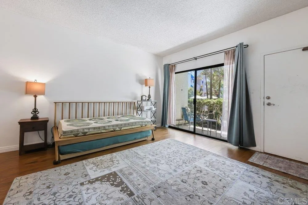 8310 Regents Road #1E San Diego, CA 92122