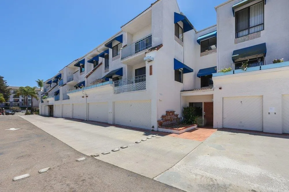 8310 Regents Road #1E San Diego, CA 92122