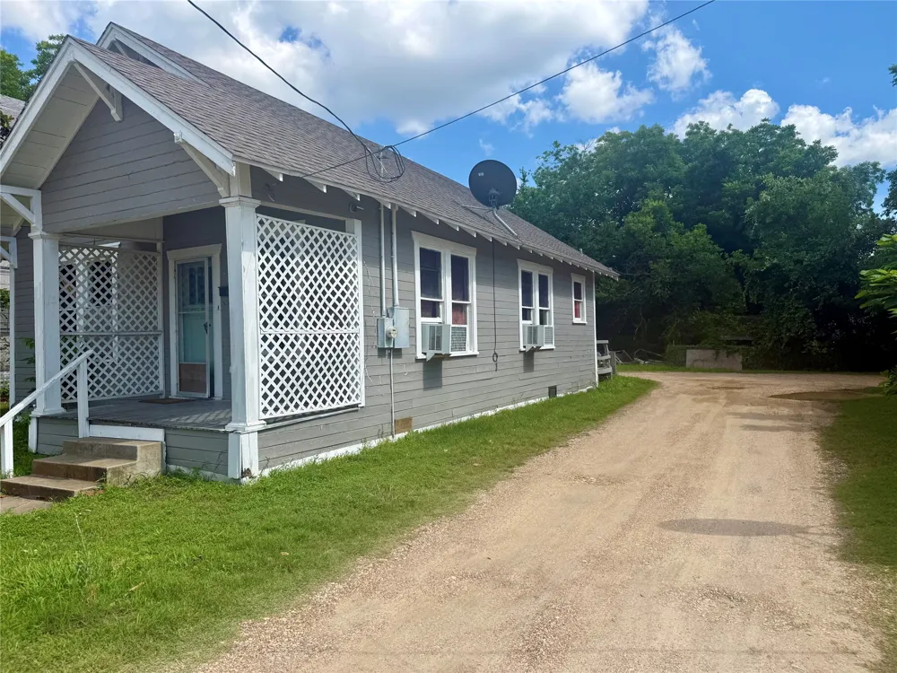 400 Live Oak Street Marlin, TX 76661