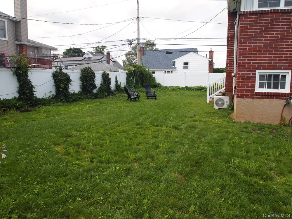 9 Walnut Place Massapequa, NY 11758
