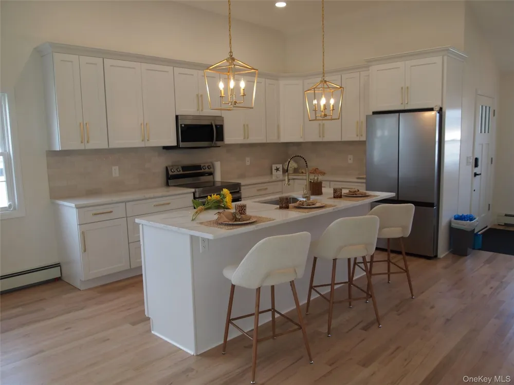 9 Walnut Place Massapequa, NY 11758