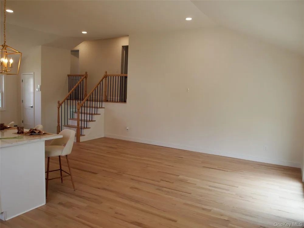 9 Walnut Place Massapequa, NY 11758