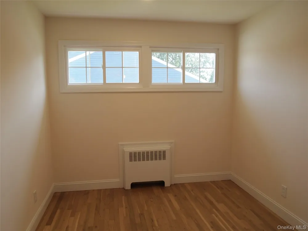9 Walnut Place Massapequa, NY 11758