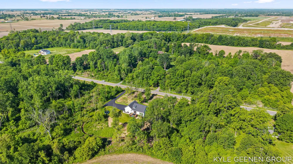 312 48th Avenue Jamestown Charter Township, MI 49464