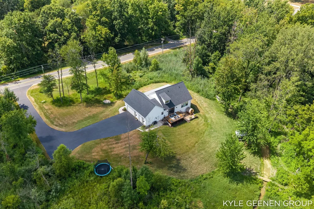 312 48th Avenue Jamestown Charter Township, MI 49464