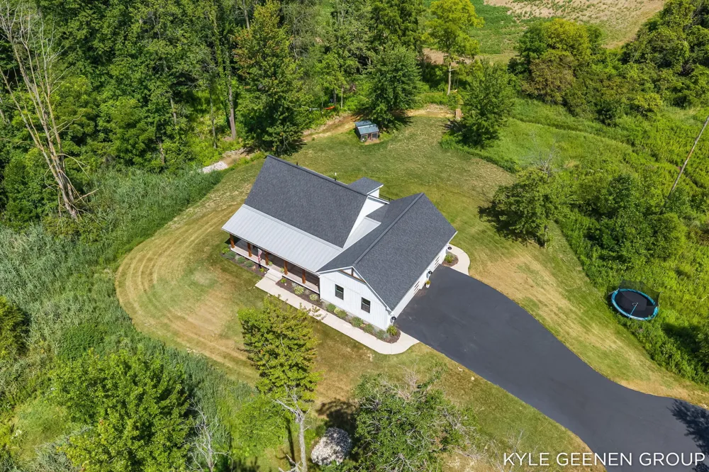 312 48th Avenue Jamestown Charter Township, MI 49464