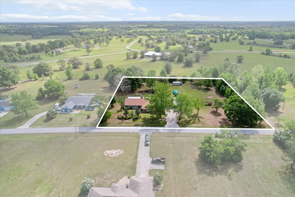 8921 S THOROUGHBRED POINT Inverness, FL 34452