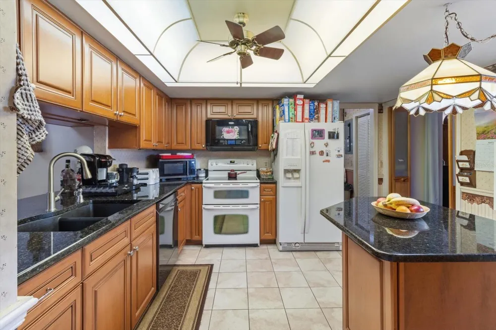 8921 S THOROUGHBRED POINT Inverness, FL 34452