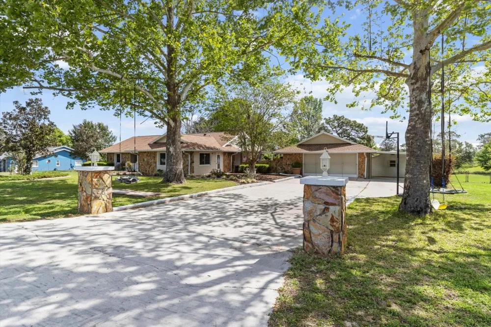 8921 S THOROUGHBRED POINT Inverness, FL 34452