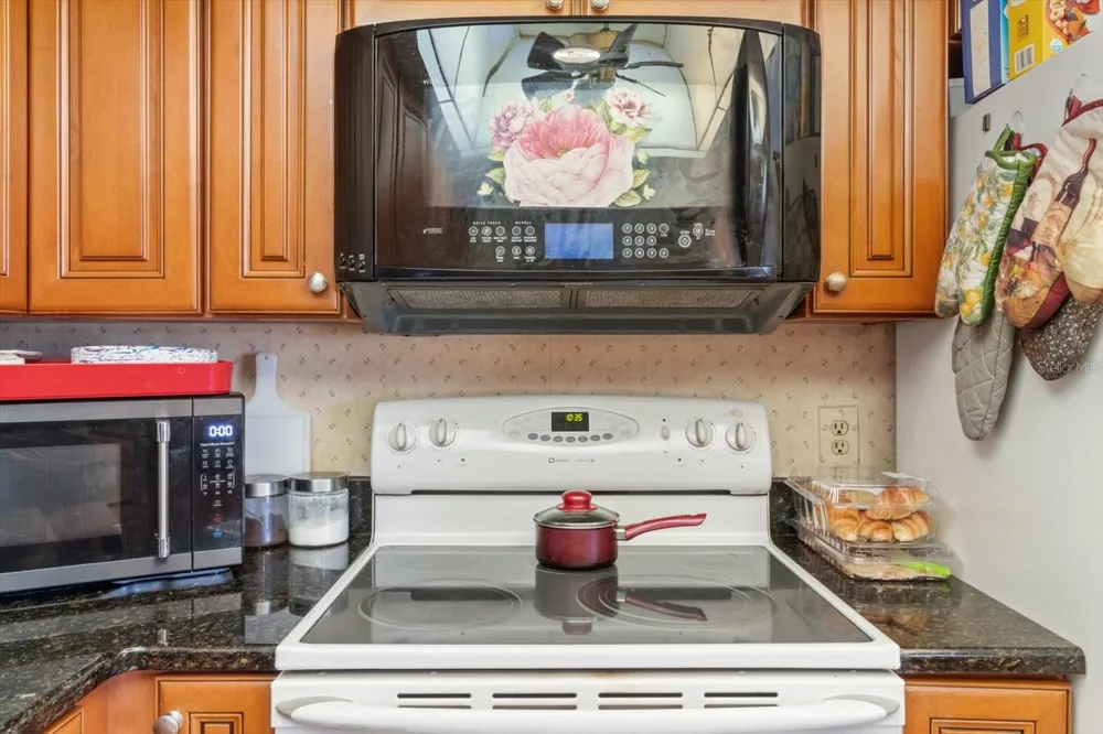 8921 S THOROUGHBRED POINT Inverness, FL 34452