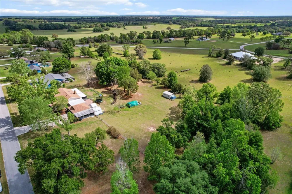8921 S THOROUGHBRED POINT Inverness, FL 34452