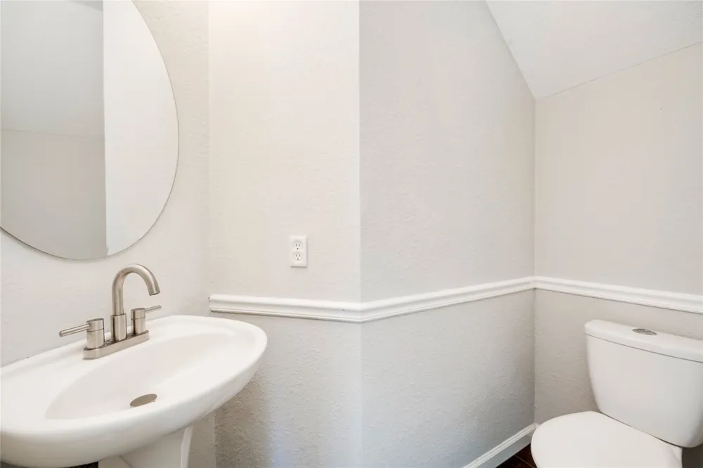 5660 Wagon Train Road Austin, TX 78749