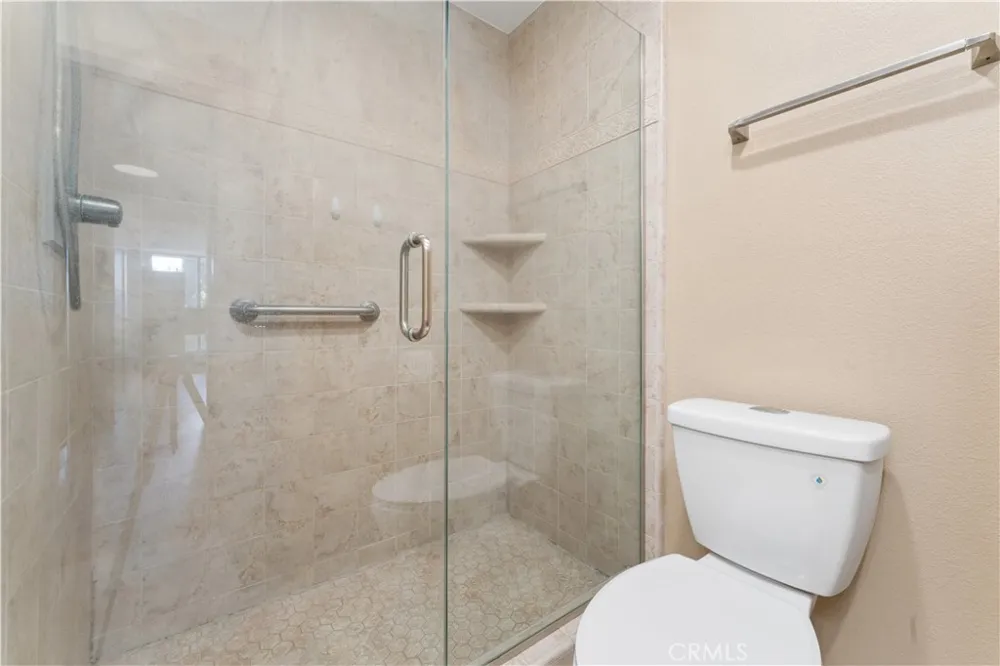 16866 Kingsbury #107 Granada Hills, CA 91344