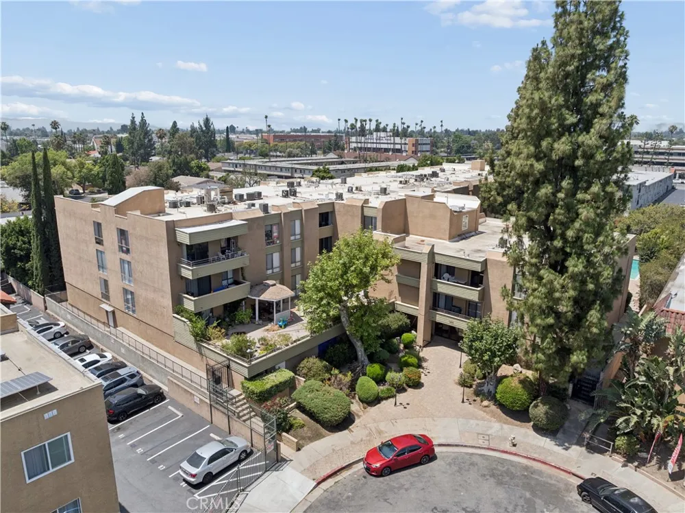 16866 Kingsbury #107 Granada Hills, CA 91344