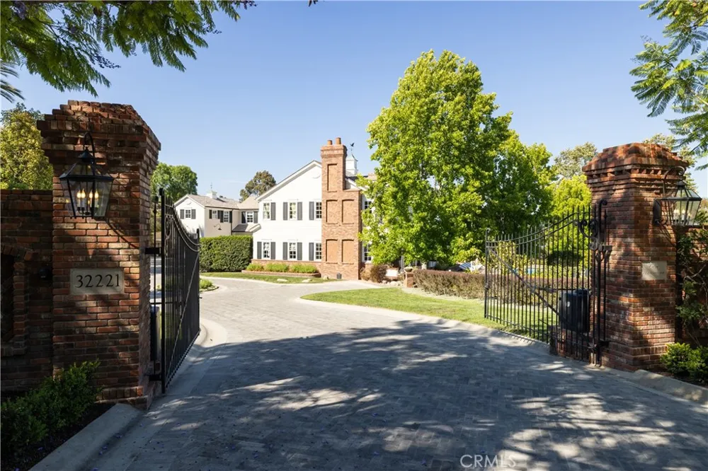 32221 Peppertree bend San Juan Capistrano, CA 92675