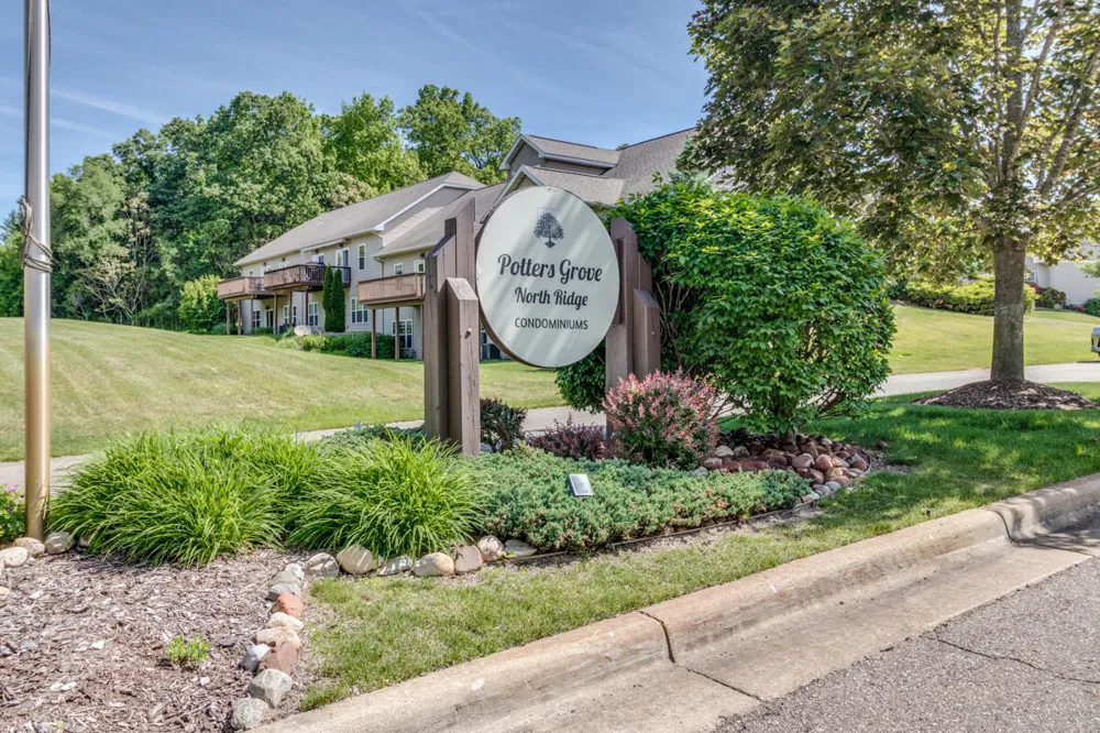 7024 Green Ridge Boulevard Battle Creek, MI 49017