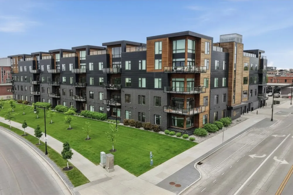 200 4th Avenue #102 Fargo, ND 58102
