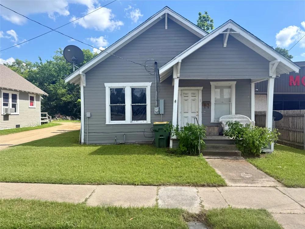 390 Live Oak Street Marlin, TX 76661