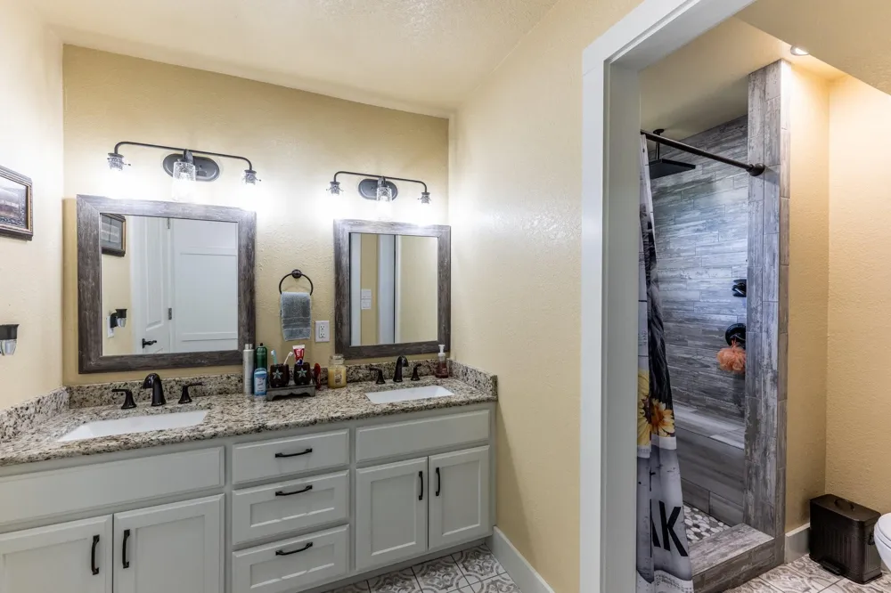 145 Private Road 5749 Groesbeck, TX 76642