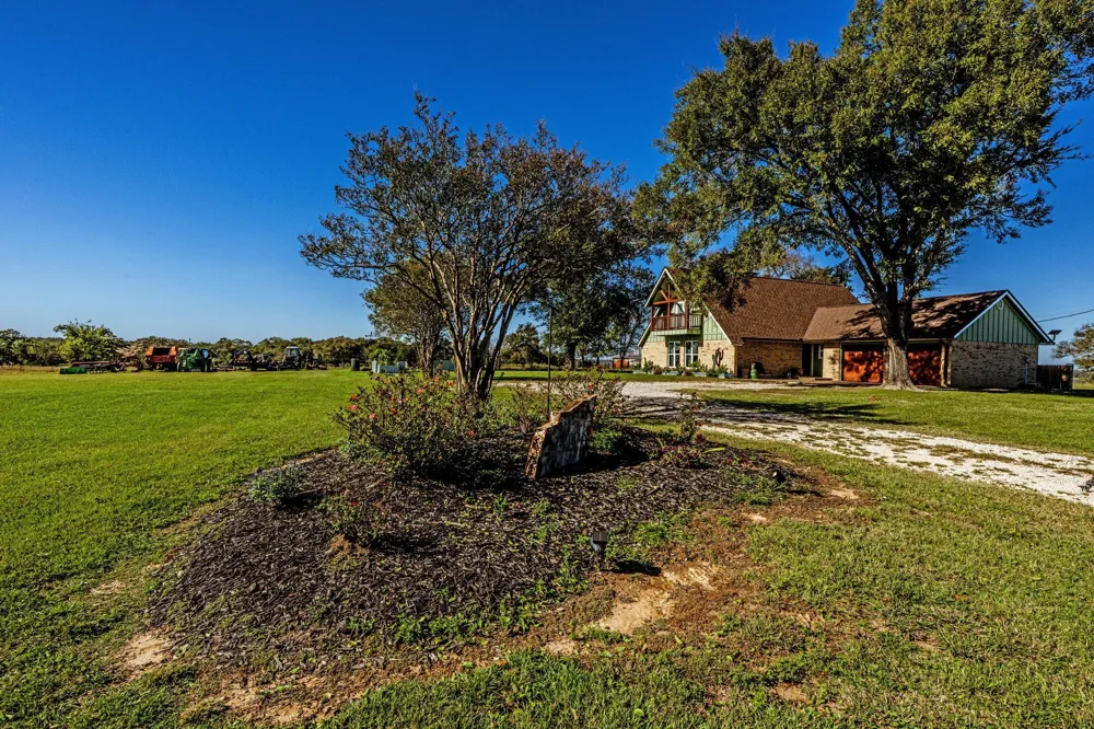 145 Private Road 5749 Groesbeck, TX 76642