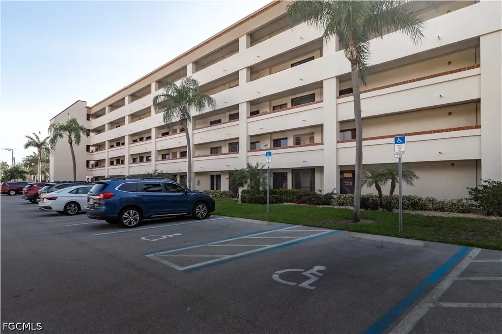 Lake Breeze Drive #403 Fort Myers, FL 33907