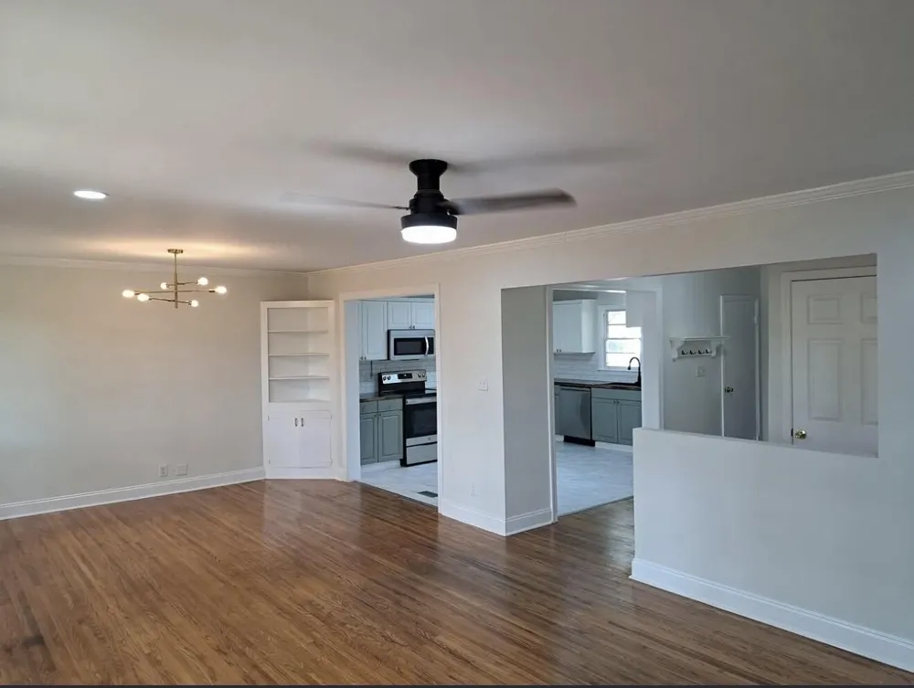 429 Whitehall CIR Paris, TN 38242